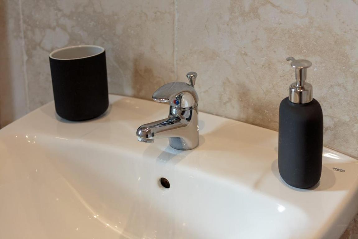 Gorgeous 3-Bed Flat, 15 Minutes To City Centre Edynburg Zewnętrze zdjęcie